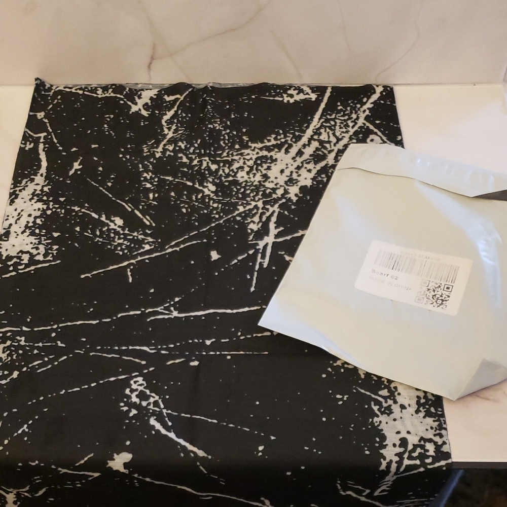 RYZGOJV Black Abstract Marble Print Gaitor Set Of 2